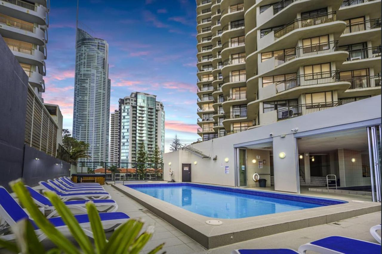Beachside Apartment In The Heart Of Surfers Paradise - Free Parking Gold Coast Zewnętrze zdjęcie